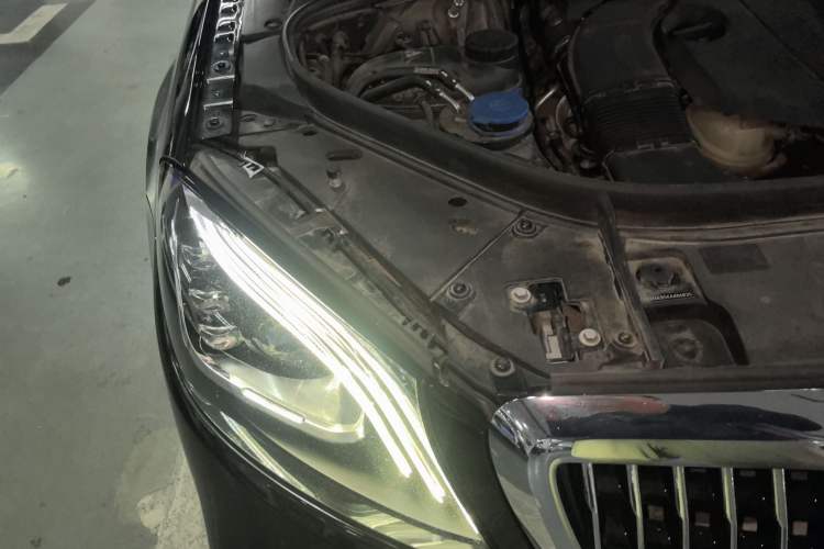 Used Mercedes-Benz Maybach S-Class 2019 S 450 4MATIC Engine Bay Right
