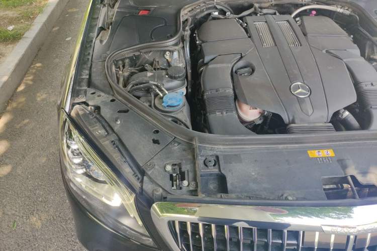 Used Mercedes-Benz Maybach S-Class 2019 S 450 4MATIC Engine Bay Right