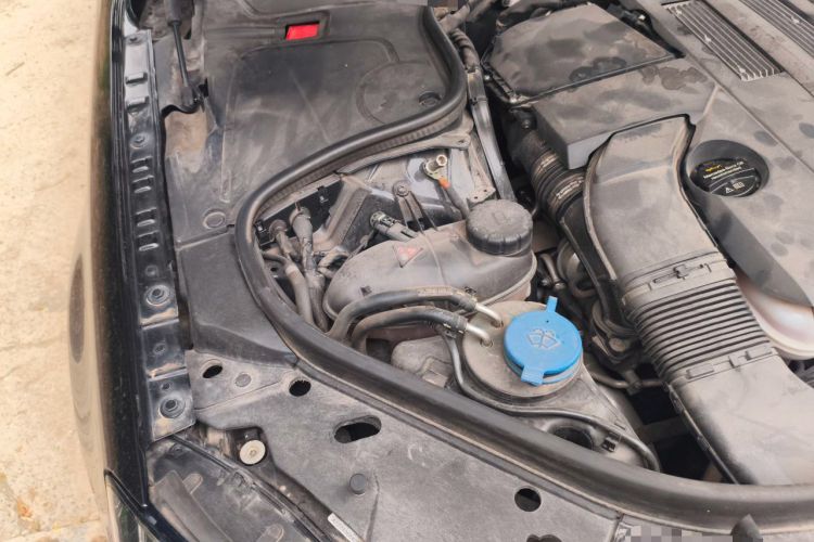 Used Mercedes-Benz Maybach S-Class 2019 S 450 4MATIC Engine Bay Right