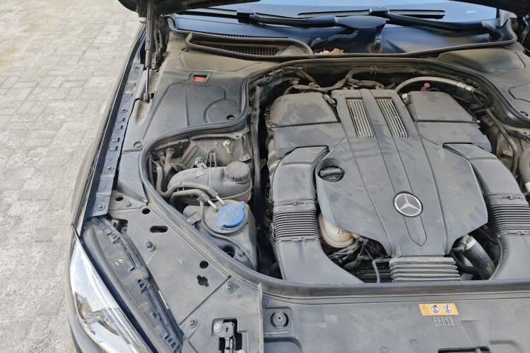 Used Mercedes-Benz Maybach S-Class 2019 S 450 4MATIC Engine Bay Right