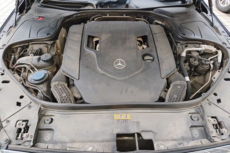 Used Mercedes-Benz Maybach S-Class 2019 S 560 4MATIC Engine Bay