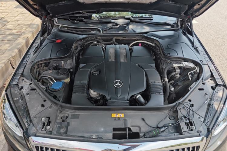 Used Mercedes-Benz Maybach S-Class 2019 S 450 4MATIC Engine Bay