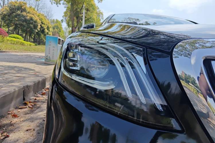 Used Mercedes-Benz Maybach S-Class 2019 S 450 4MATIC Exterior 6