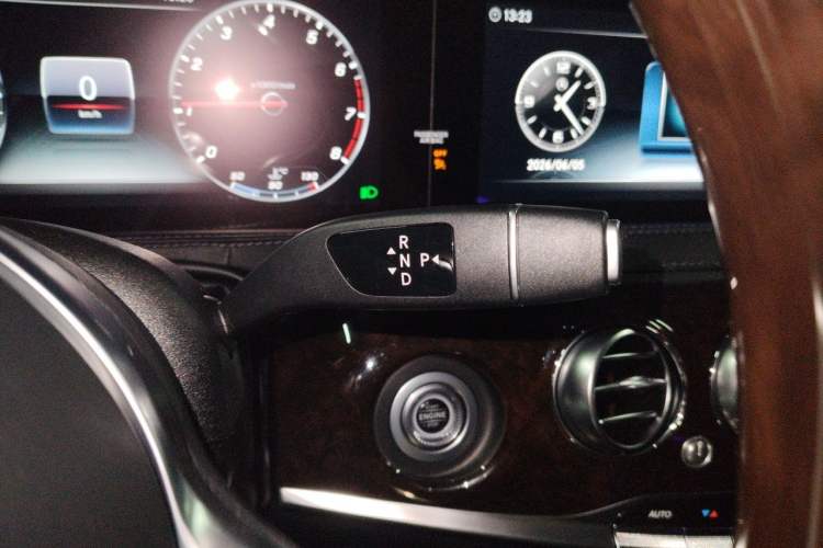 Used Mercedes-Benz Maybach S-Class 2019 S 450 4MATIC Gear Lever