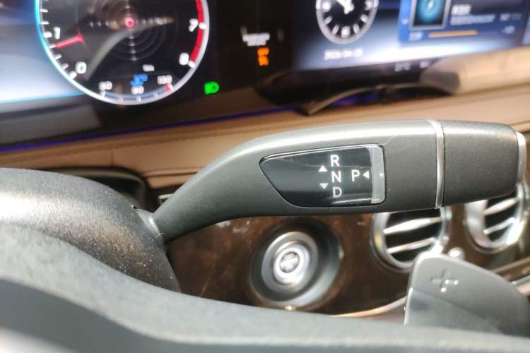 Used Mercedes-Benz Maybach S-Class 2019 S 450 4MATIC Gear Lever