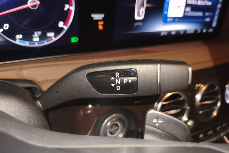 Used Mercedes-Benz Maybach S-Class 2019 S 450 4MATIC Gear Lever