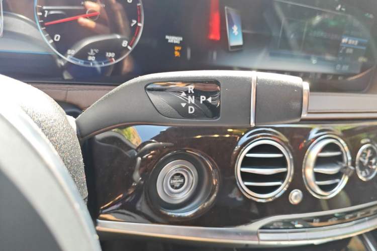 Used Mercedes-Benz Maybach S-Class 2019 S 450 4MATIC Gear Lever