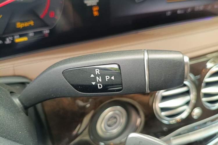 Used Mercedes-Benz Maybach S-Class 2019 S 450 4MATIC Gear Lever