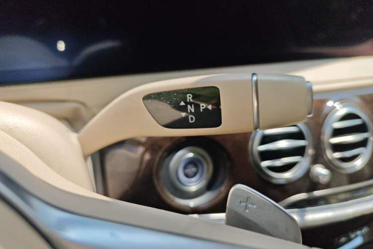 Used Mercedes-Benz Maybach S-Class 2019 Refresh S 450 4MATIC Gear Lever