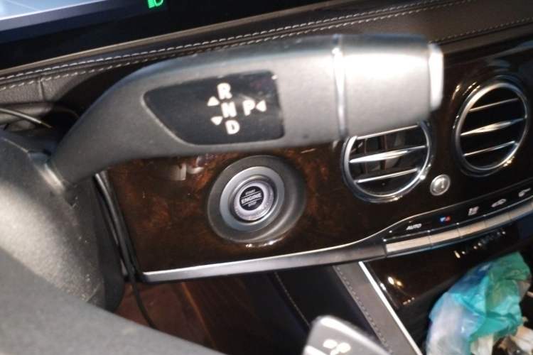 Used Mercedes-Benz Maybach S-Class 2019 S 450 4MATIC Gear Lever