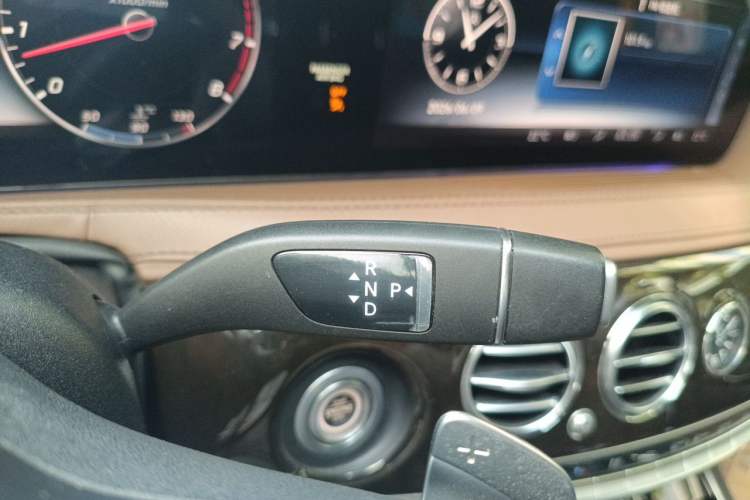 Used Mercedes-Benz Maybach S-Class 2019 S 450 4MATIC Gear Lever