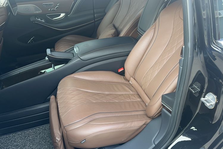 Used Mercedes-Benz Maybach S-Class 2019 S 560 4MATIC Interior 1
