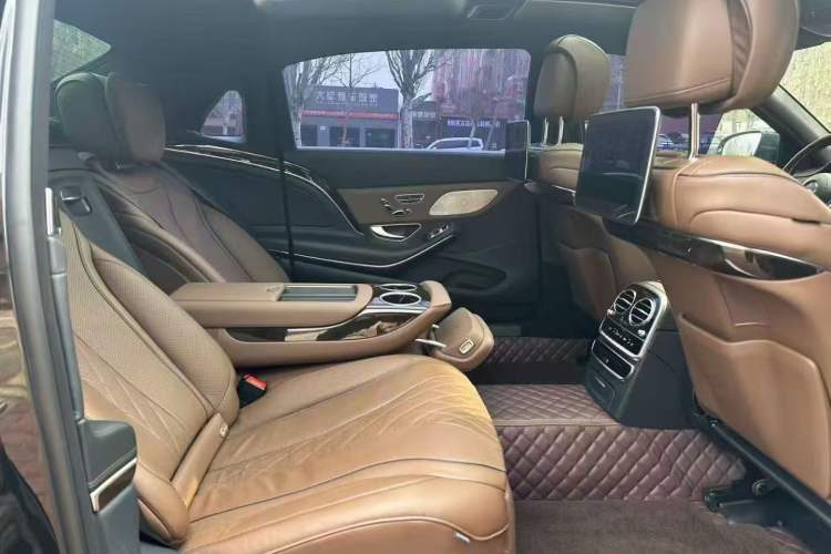 Used Mercedes-Benz Maybach S-Class 2019 S 450 4MATIC Interior 3