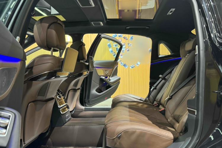 Used Mercedes-Benz Maybach S-Class 2019 S 450 4MATIC Interior 3