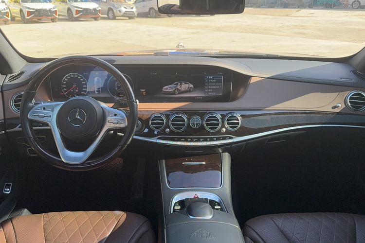 Used Mercedes-Benz Maybach S-Class 2019 S 450 4MATIC Interior 3