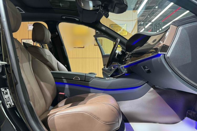 Used Mercedes-Benz Maybach S-Class 2019 S 450 4MATIC Interior 4