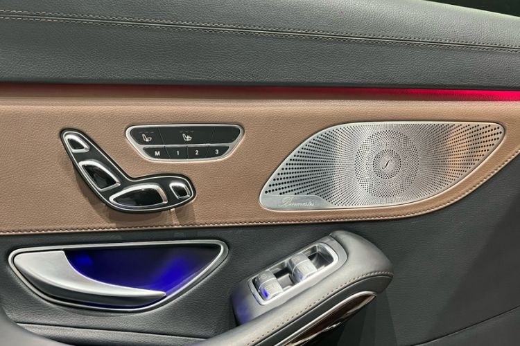 Used Mercedes-Benz Maybach S-Class 2019 S 450 4MATIC Interior 4