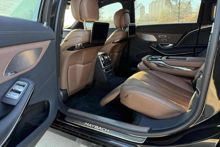Used Mercedes-Benz Maybach S-Class 2019 S 450 4MATIC Interior 4