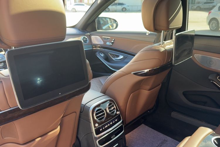 Used Mercedes-Benz Maybach S-Class 2019 S 450 4MATIC Interior 5