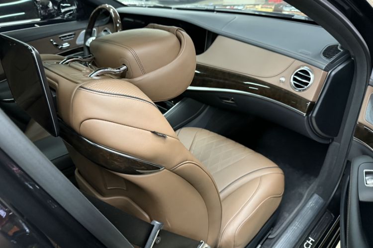 Used Mercedes-Benz Maybach S-Class 2019 S 450 4MATIC Interior 6