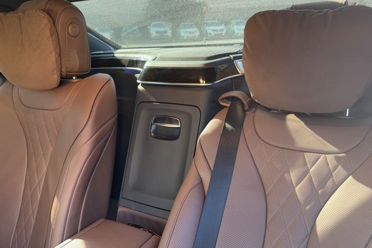 Used Mercedes-Benz Maybach S-Class 2019 S 450 4MATIC Interior 6