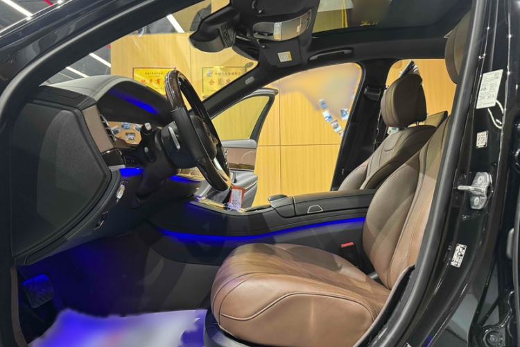 Used Mercedes-Benz Maybach S-Class 2019 S 450 4MATIC Interior 7