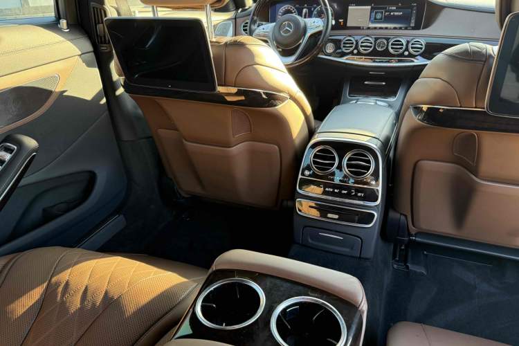 Used Mercedes-Benz Maybach S-Class 2019 S 450 4MATIC Interior 7