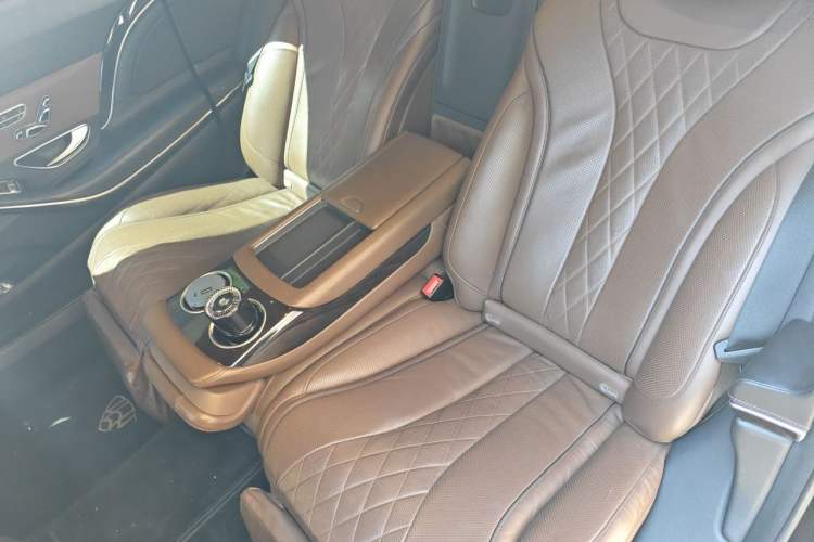 Used Mercedes-Benz Maybach S-Class 2019 S 450 4MATIC Left Rear Seat