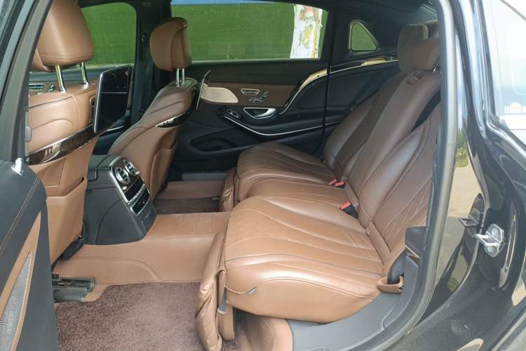 Used Mercedes-Benz Maybach S-Class 2019 S 450 4MATIC Left Rear Seat