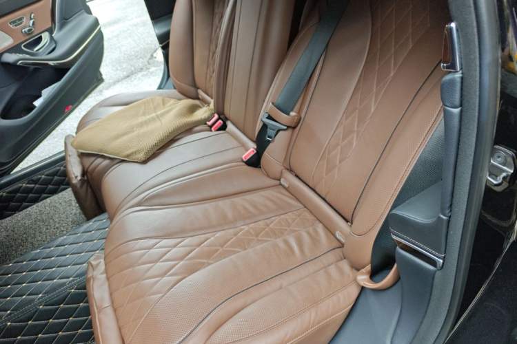 Used Mercedes-Benz Maybach S-Class 2019 S 450 4MATIC Left Rear Seat
