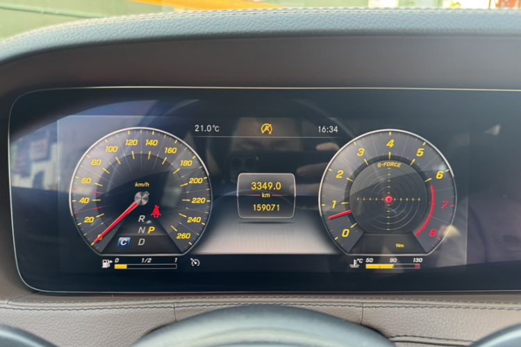 Used Mercedes-Benz Maybach S-Class 2019 Refresh S 450 4MATIC Odometer Close Up
