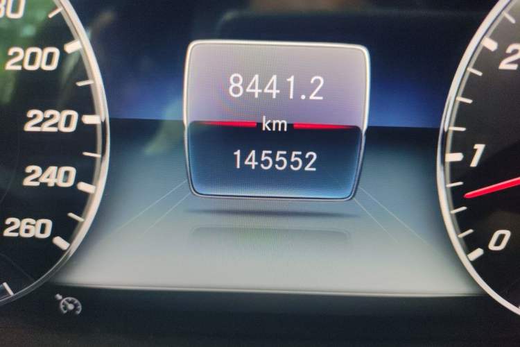 Used Mercedes-Benz Maybach S-Class 2019 S 450 4MATIC Odometer Close Up