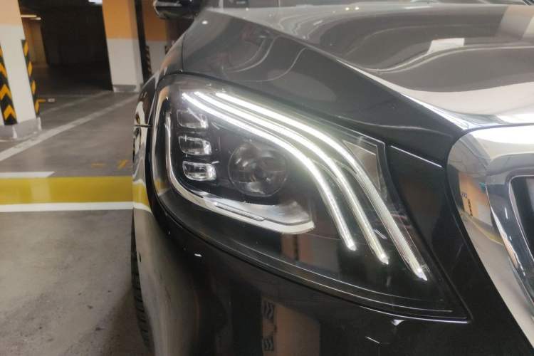 Used Mercedes-Benz Maybach S-Class 2019 S 450 4MATIC Right Front Headlight