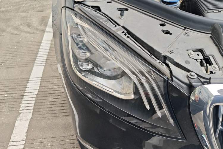 Used Mercedes-Benz Maybach S-Class 2019 S 450 4MATIC Right Front Headlight