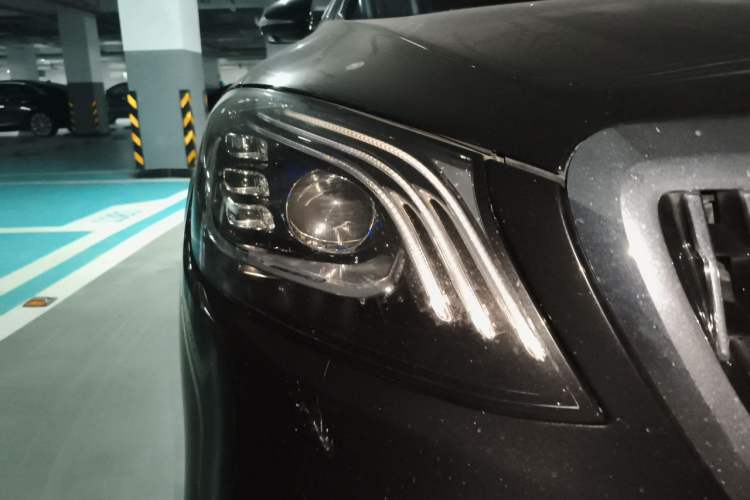 Used Mercedes-Benz Maybach S-Class 2019 S 450 4MATIC Right Front Headlight