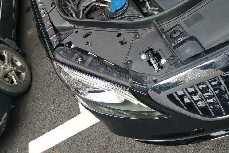 Used Mercedes-Benz Maybach S-Class 2019 Refresh S 450 4MATIC Right Front Headlight