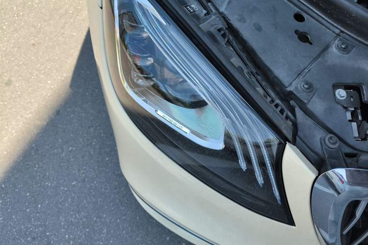 Used Mercedes-Benz Maybach S-Class 2019 S 450 4MATIC Right Front Headlight