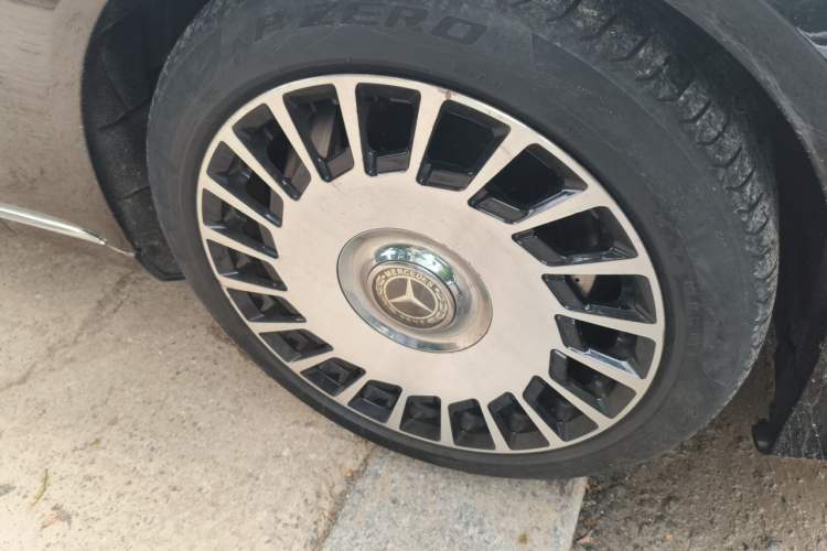 Used Mercedes-Benz Maybach S-Class 2019 S 450 4MATIC Right Front Wheel Hub