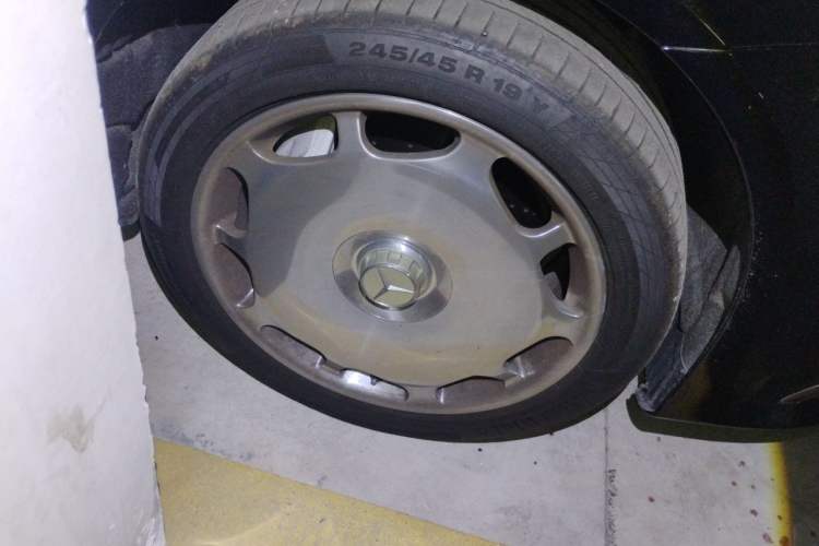 Used Mercedes-Benz Maybach S-Class 2019 Refresh S 450 4MATIC Right Front Wheel Hub