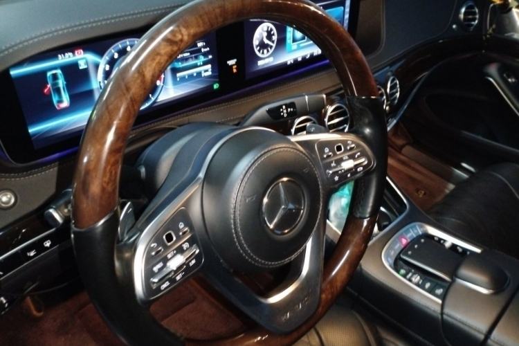 Used Mercedes-Benz Maybach S-Class 2019 S 450 4MATIC Steering Wheel