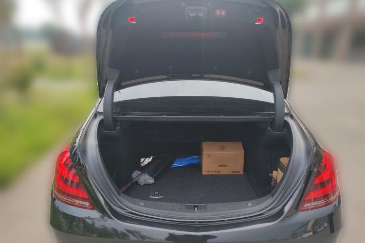 Used Mercedes-Benz Maybach S-Class 2019 S 450 4MATIC Trunk