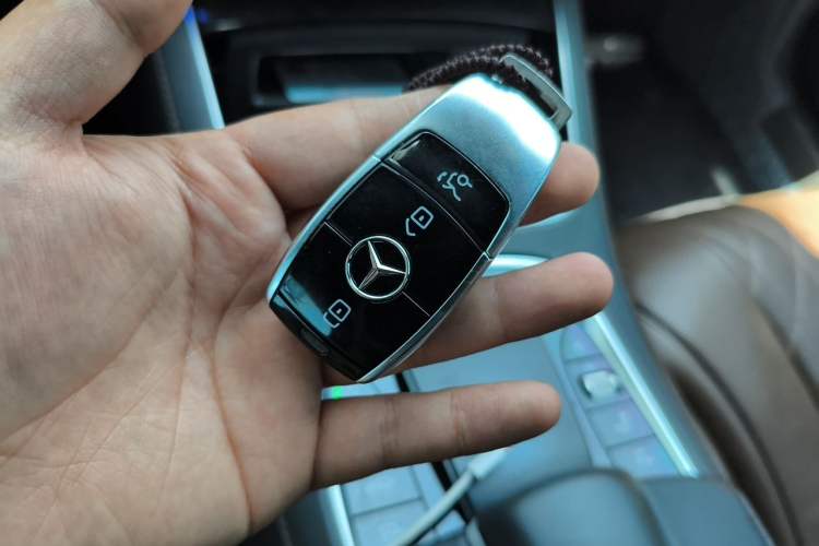 Used Mercedes-Benz Maybach S-Class 2019 S 450 4MATIC Vehicle Key