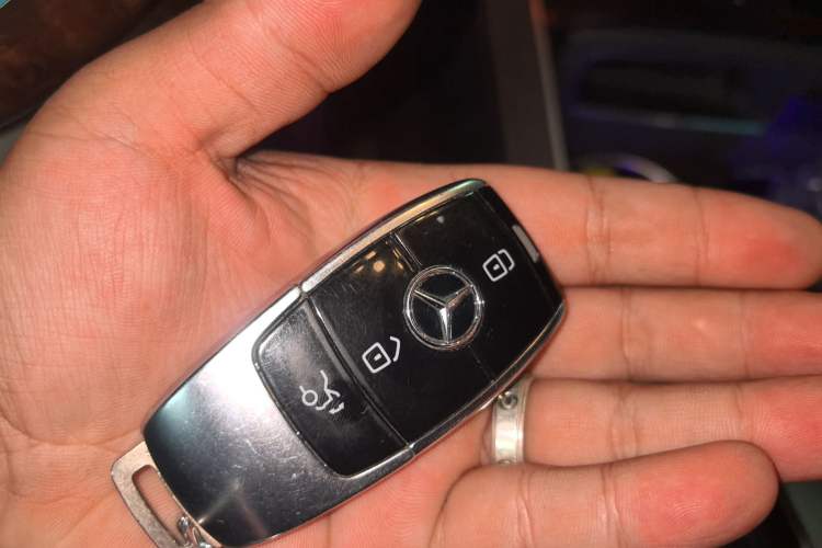 Used Mercedes-Benz Maybach S-Class 2019 S 450 4MATIC Vehicle Key