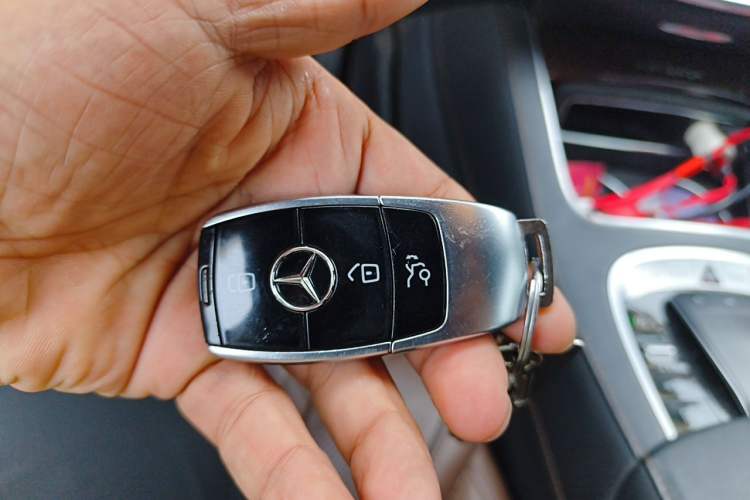 Used Mercedes-Benz Maybach S-Class 2019 S 560 4MATIC Vehicle Key