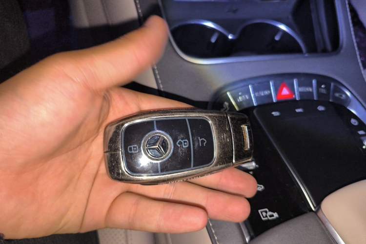 Used Mercedes-Benz Maybach S-Class 2019 S 680 Dual-Tone Collector's Edition Vehicle Key
