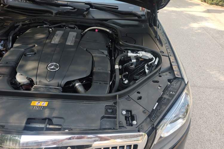 Used Mercedes-Benz Maybach S-Class 2019 S 450 4MATIC Engine Bay Left