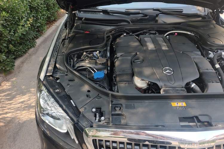 Used Mercedes-Benz Maybach S-Class 2019 S 450 4MATIC Engine Bay Right