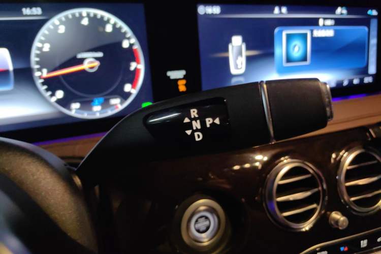 Used Mercedes-Benz Maybach S-Class 2019 Refresh S 450 4MATIC Gear Lever