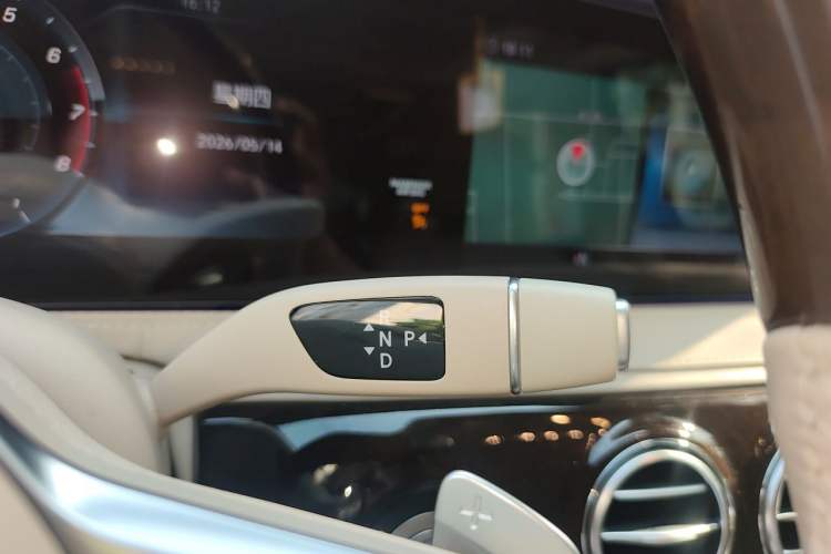 Used Mercedes-Benz Maybach S-Class 2019 S 450 4MATIC Gear Lever