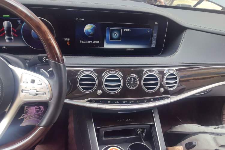 Used Mercedes-Benz Maybach S-Class 2020 S 450 4MATIC Collector's Edition Audio And AC Panel